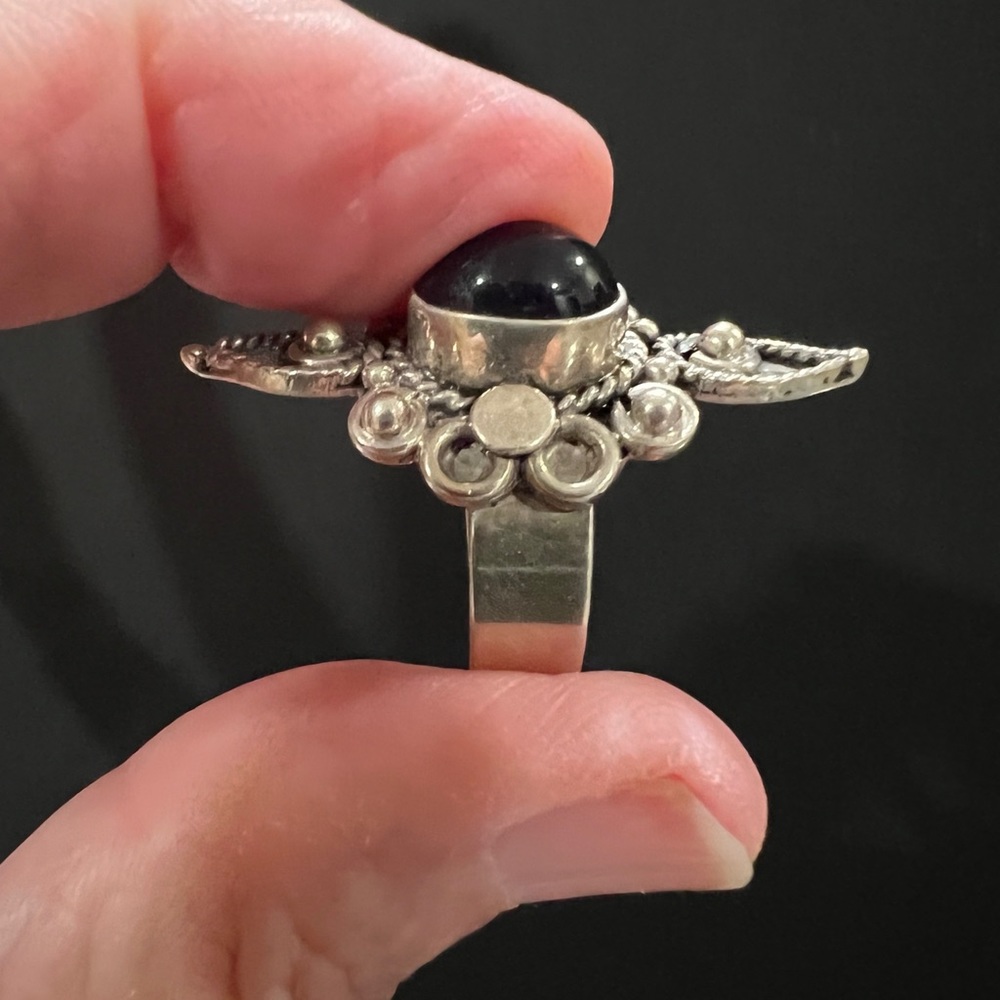 Beautiful silver & amethyst ring. - Picture 7 of 11